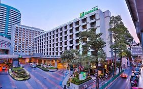 โรงแรมฮอลิเดย์อินน์ กรุงเทพ